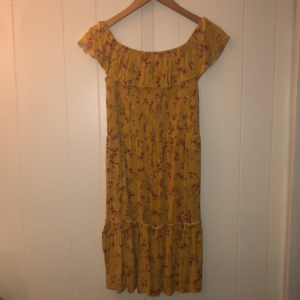 Yellow Ruffled Off-Shoulder Sundress - Picture 5 of 5